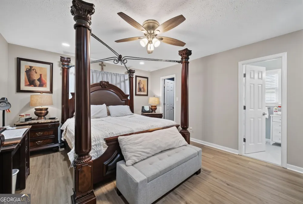 3520 Camelot CT Loganville, GA 30052