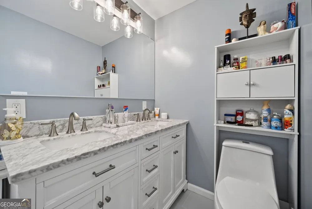 3520 Camelot CT Loganville, GA 30052