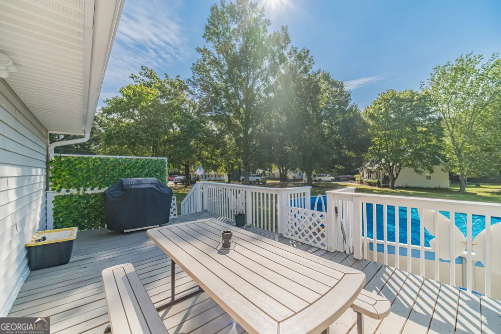 3520 Camelot CT Loganville, GA 30052