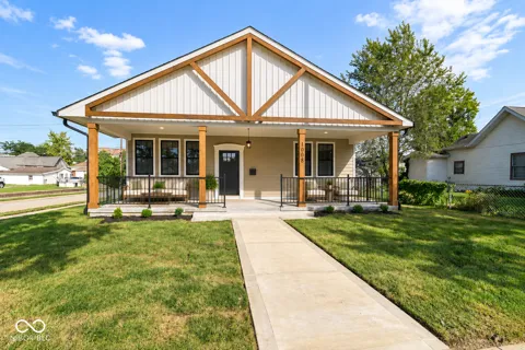 1008 S 8th Street