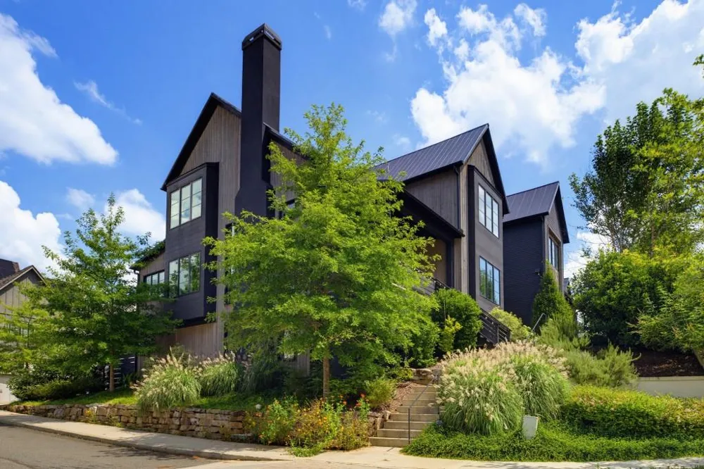 304 Mado Lane Chattahoochee Hills, GA 30268