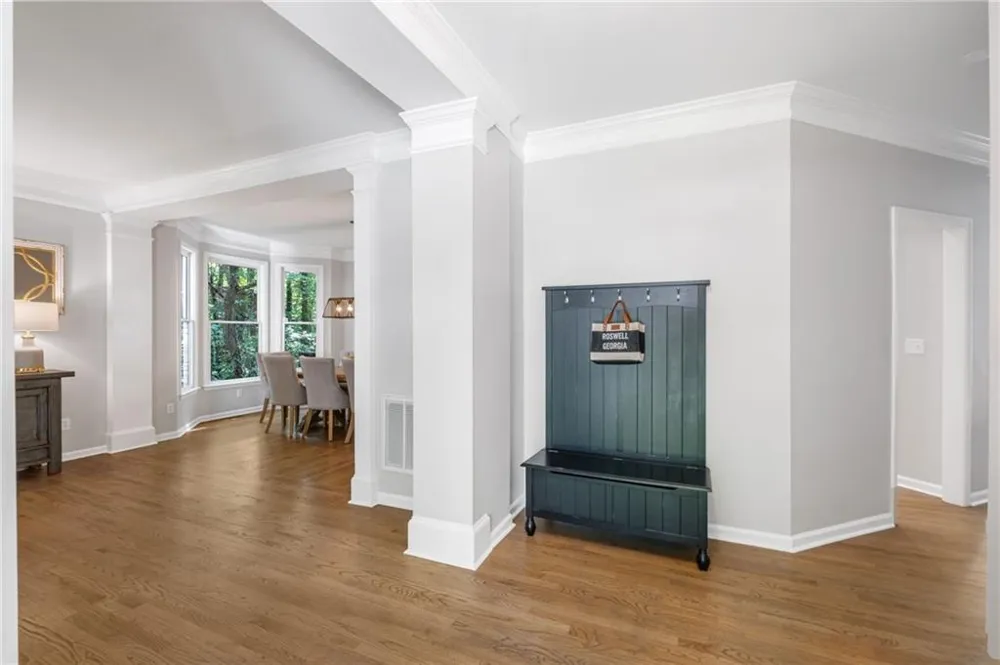 3060 Burlingame Drive Roswell, GA 30075