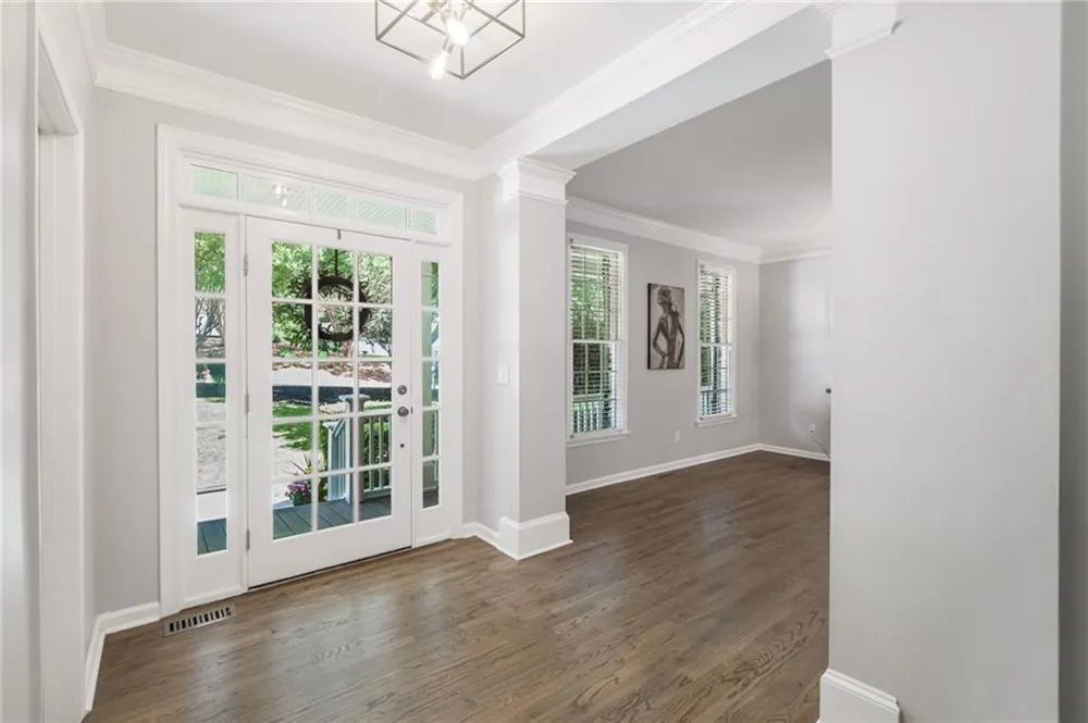 3060 Burlingame Drive Roswell, GA 30075