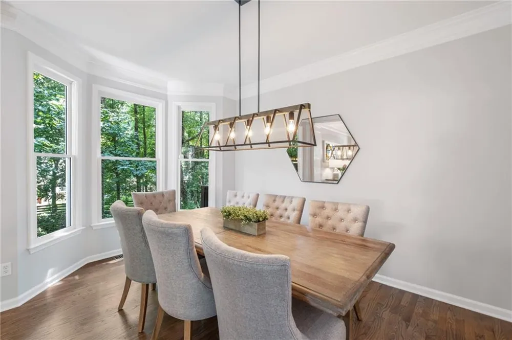 3060 Burlingame Drive Roswell, GA 30075