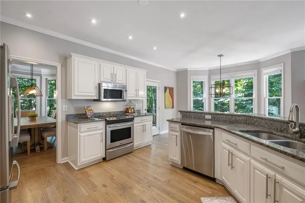 3060 Burlingame Drive Roswell, GA 30075