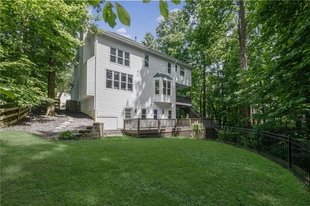 3060 Burlingame Drive Roswell, GA 30075