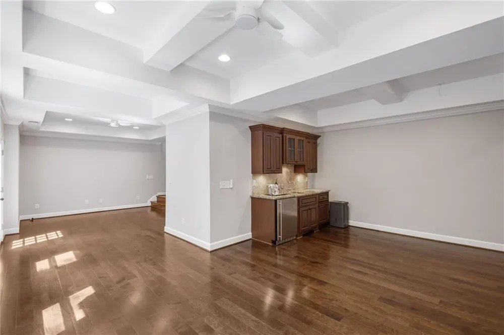 3060 Burlingame Drive Roswell, GA 30075