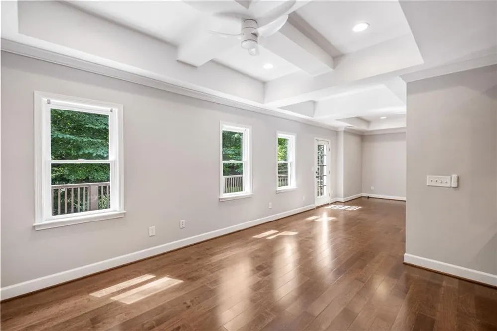 3060 Burlingame Drive Roswell, GA 30075