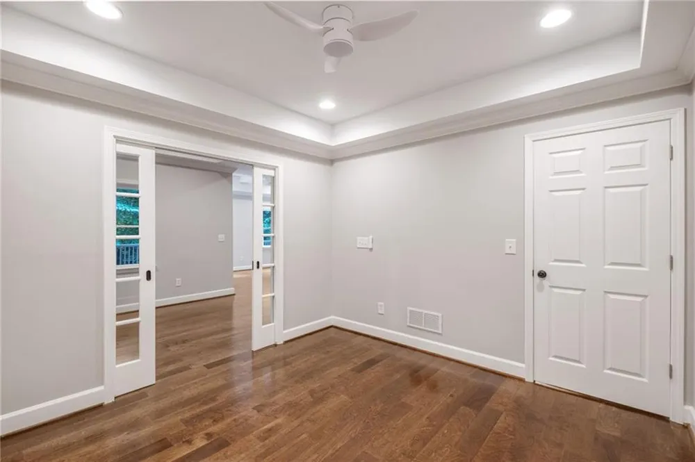 3060 Burlingame Drive Roswell, GA 30075