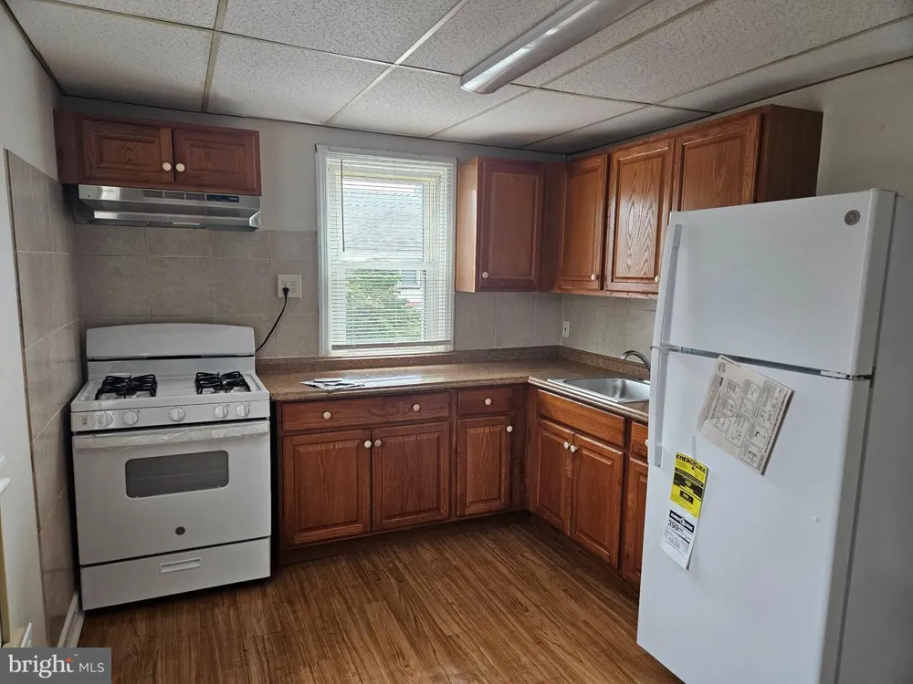 2761 JENKINTOWN ROAD Glenside, PA 19038
