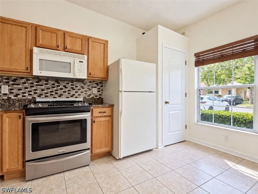 ELDERWOOD DRIVE Wesley Chapel, FL 33543