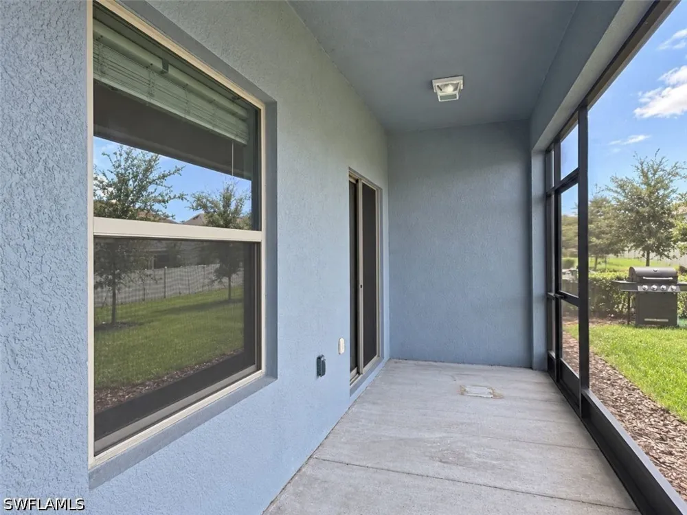 LYONIA LANE Land O Lakes, FL 34637