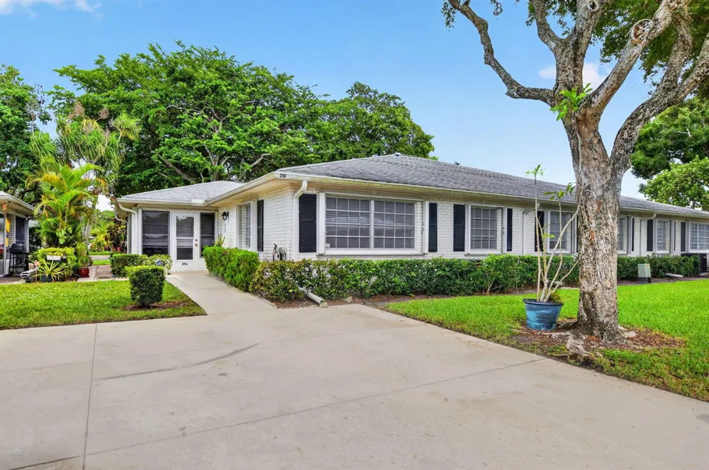 10164 S 40TH WAY S Boynton Beach, FL 33436