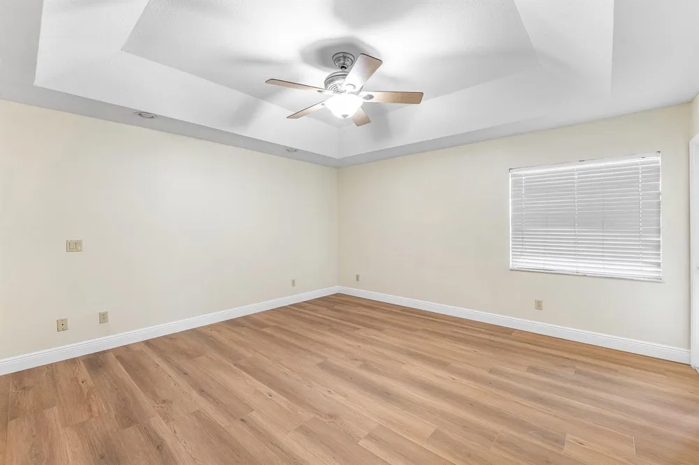 17109 MURCOTT BOULEVARD 