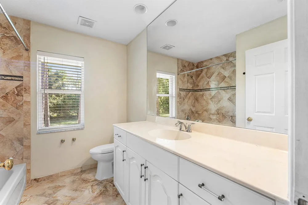 17109 MURCOTT BOULEVARD 