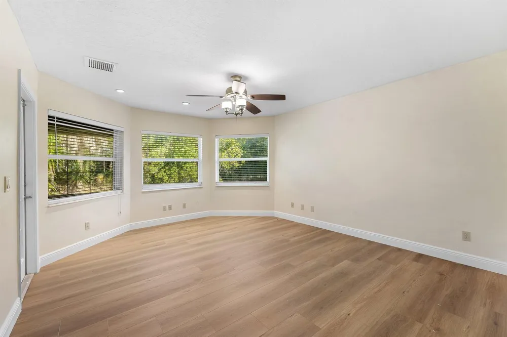 17109 MURCOTT BOULEVARD 