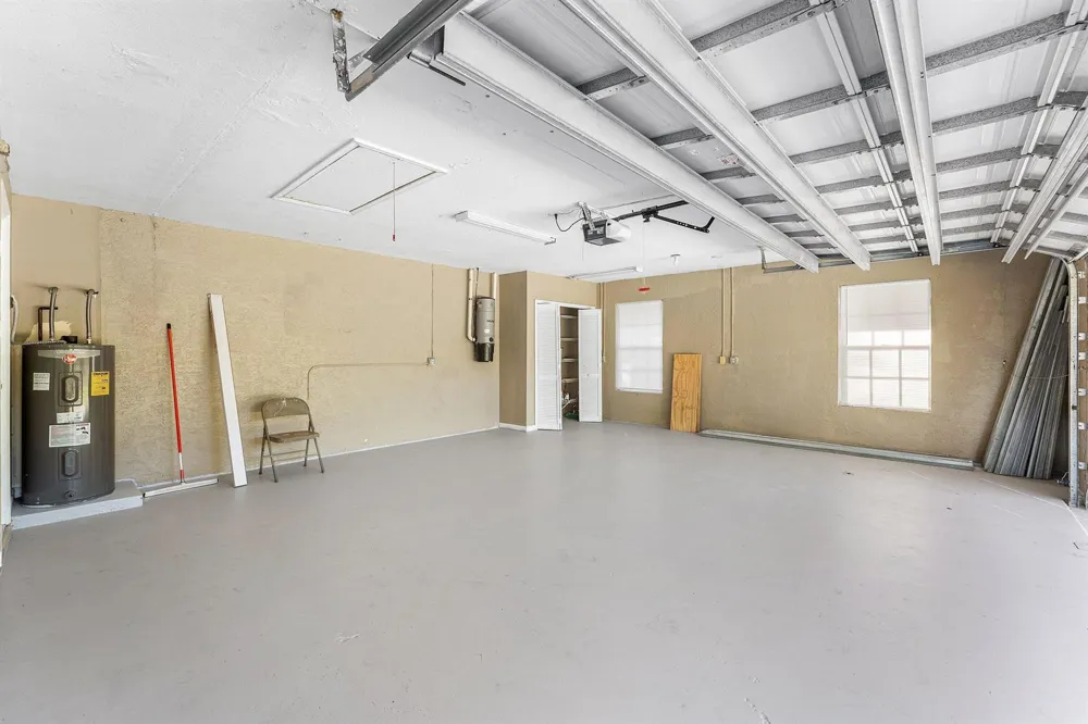 17109 MURCOTT BOULEVARD 