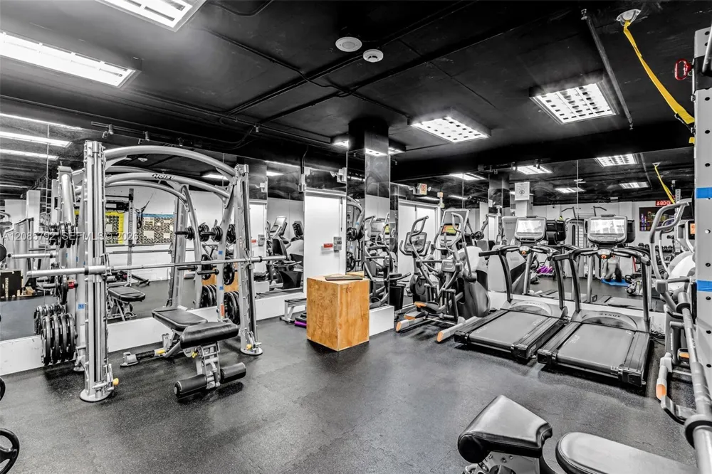 199 Ocean Lane Dr #206 Key Biscayne, FL 33149