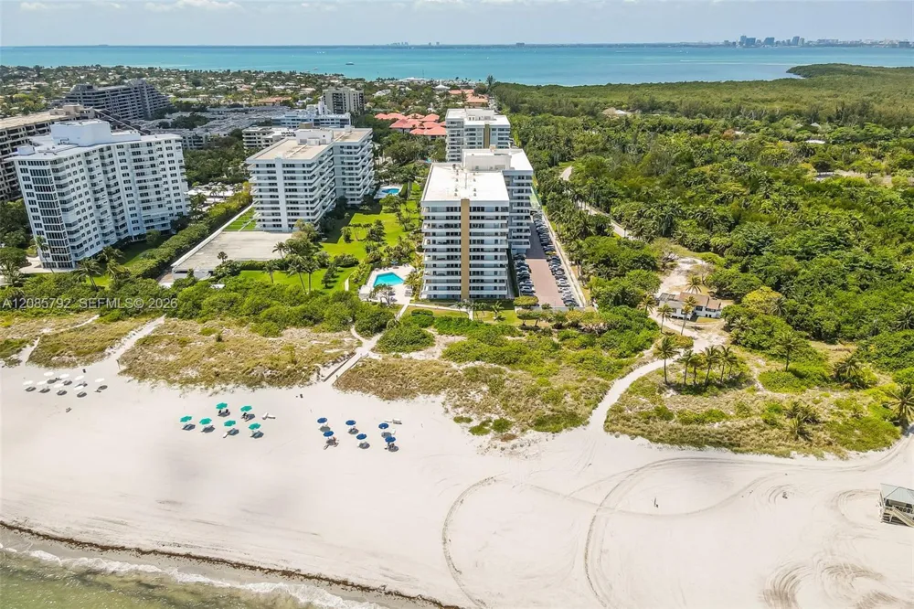 199 Ocean Lane Dr #206 Key Biscayne, FL 33149