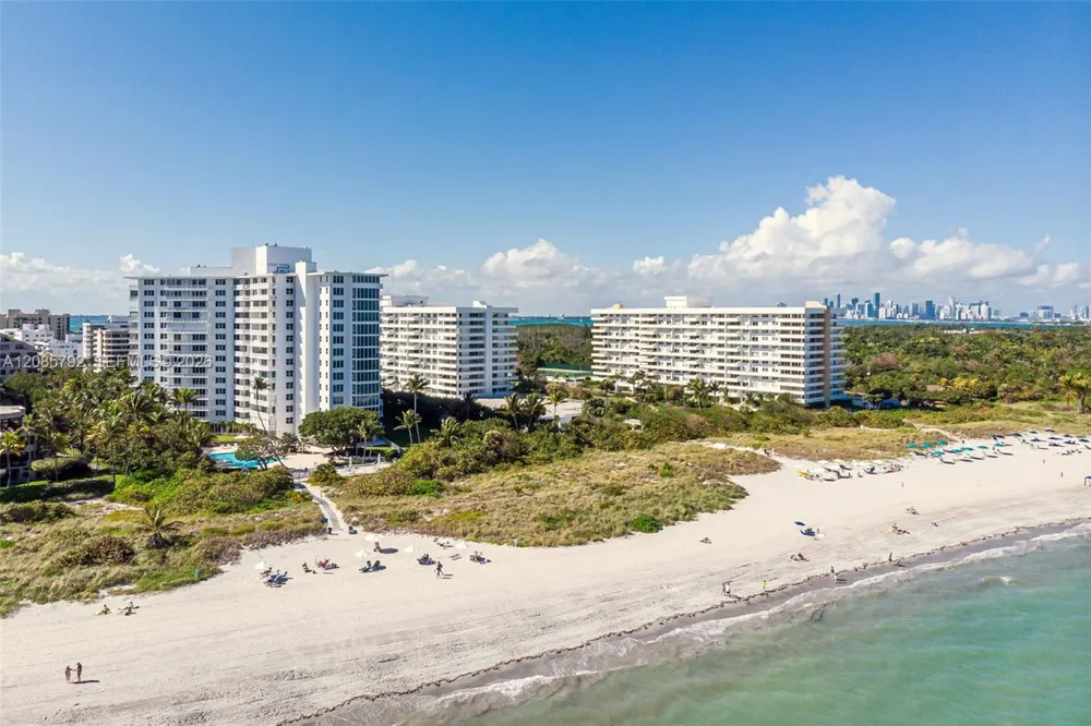 199 Ocean Lane Dr #206 Key Biscayne, FL 33149