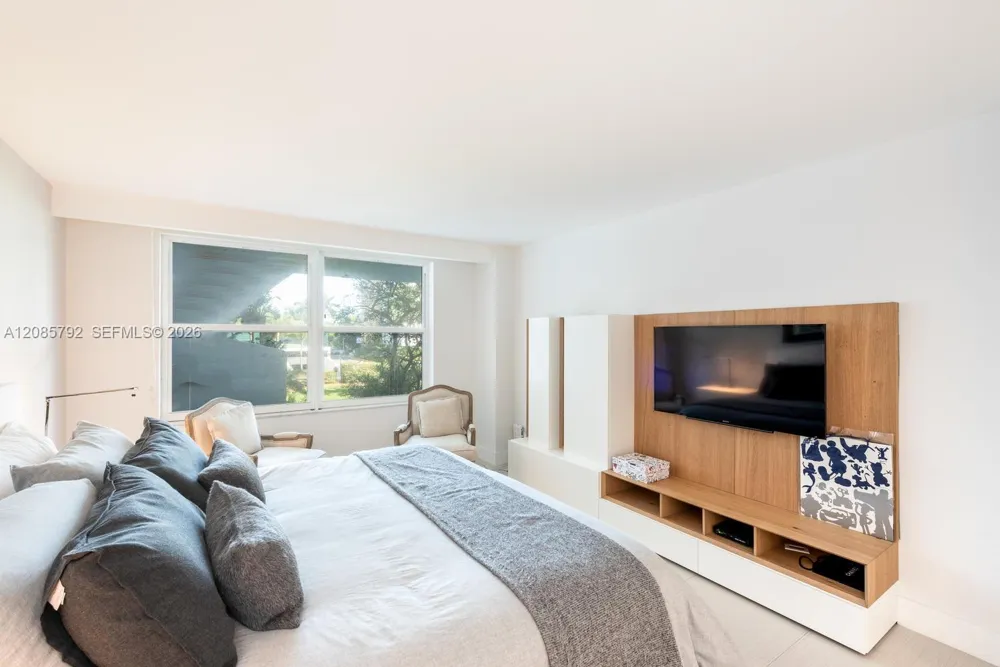 199 Ocean Lane Dr #206 Key Biscayne, FL 33149
