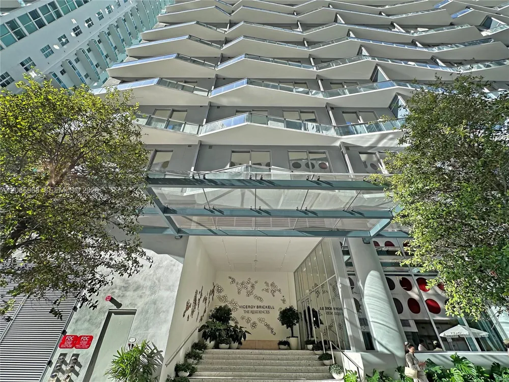 77 SE 5th St #2814 Miami, FL 33131