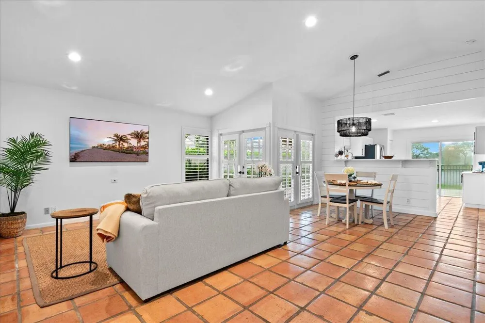 2542 Bedford Mews Drive Wellington, FL 33414