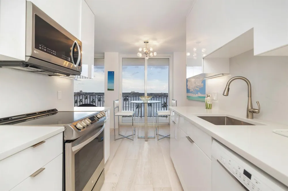 1801 S FLAGLER DRIVE #906 West Palm Beach, FL 33401