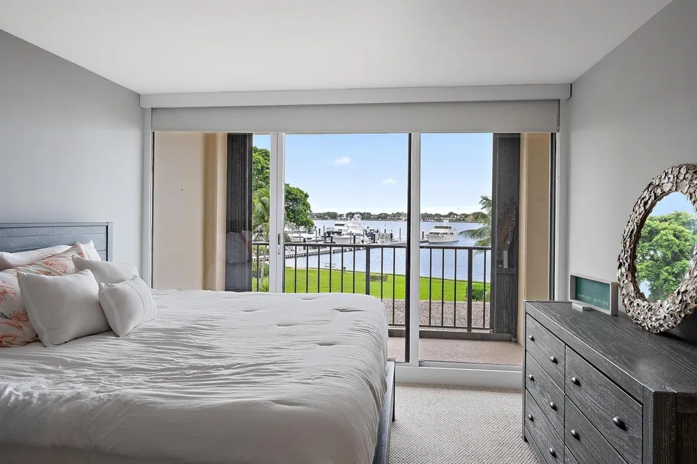 134 LAKESHORE DRIVE #316 North Palm Beach, FL 33408