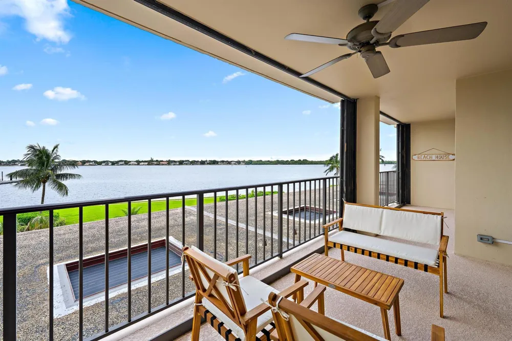 134 LAKESHORE DRIVE #316 North Palm Beach, FL 33408
