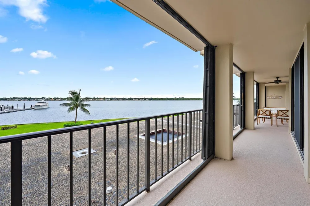134 LAKESHORE DRIVE #316 North Palm Beach, FL 33408