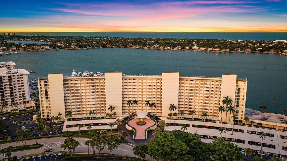 134 LAKESHORE DRIVE #316 North Palm Beach, FL 33408