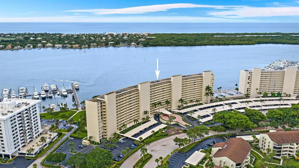 134 LAKESHORE DRIVE #316 North Palm Beach, FL 33408