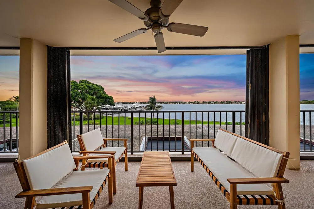 134 LAKESHORE DRIVE #316 North Palm Beach, FL 33408