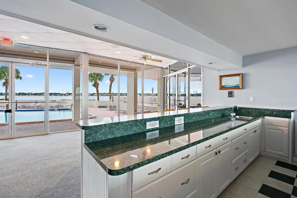 134 LAKESHORE DRIVE #316 North Palm Beach, FL 33408