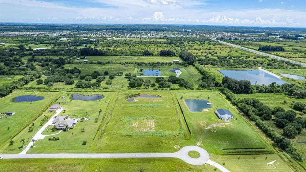 600 65TH AVENUE SW Vero Beach, FL 32968