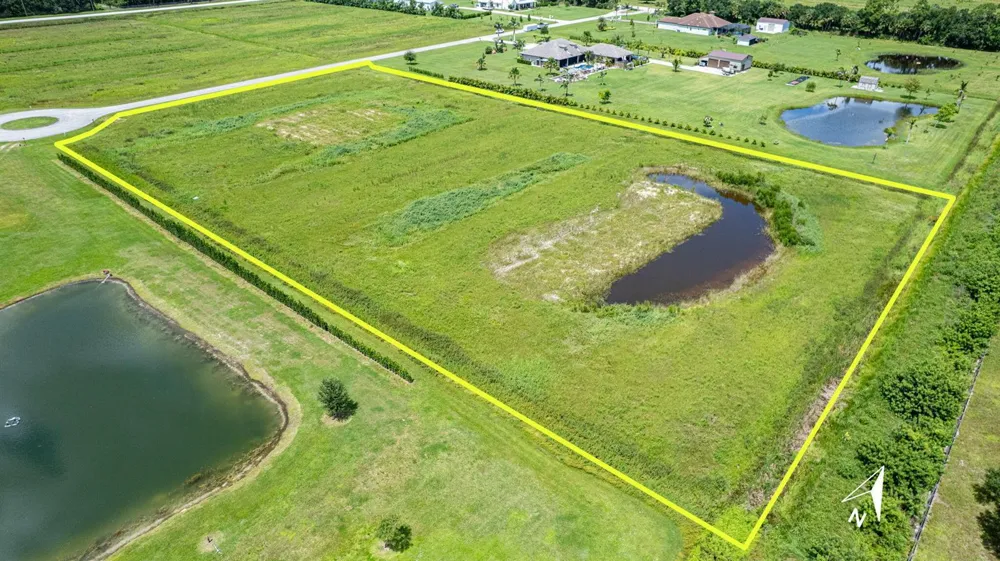 600 65TH AVENUE SW Vero Beach, FL 32968