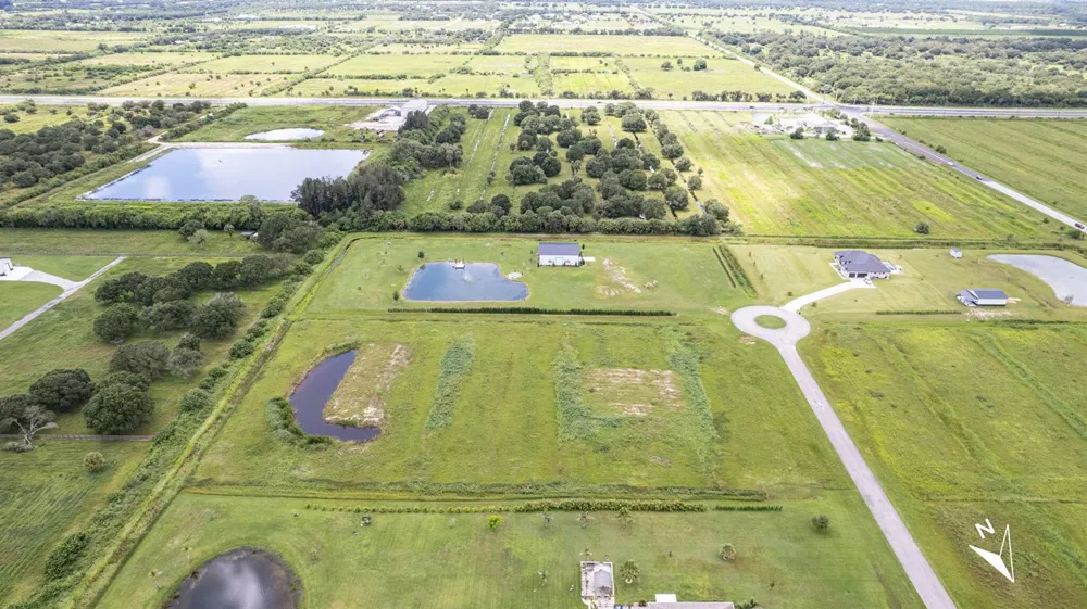 600 65TH AVENUE SW Vero Beach, FL 32968