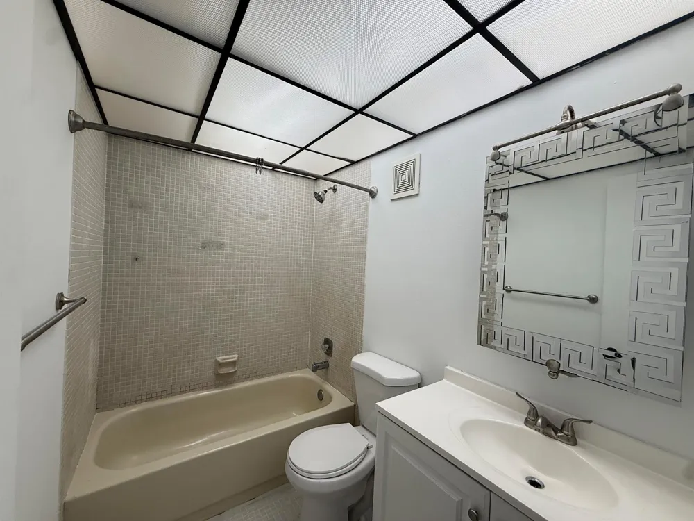 3161 NW 47TH TERRACE #402 Lauderdale Lakes, FL 33319