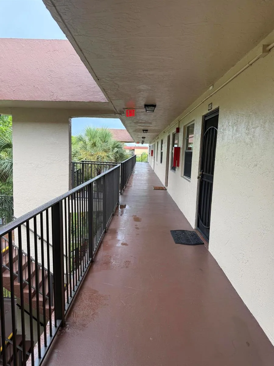 3161 NW 47TH TERRACE #402 Lauderdale Lakes, FL 33319