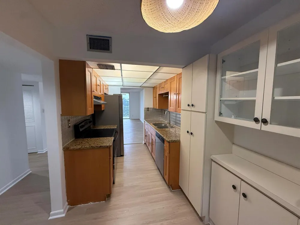 3161 NW 47TH TERRACE #402 Lauderdale Lakes, FL 33319
