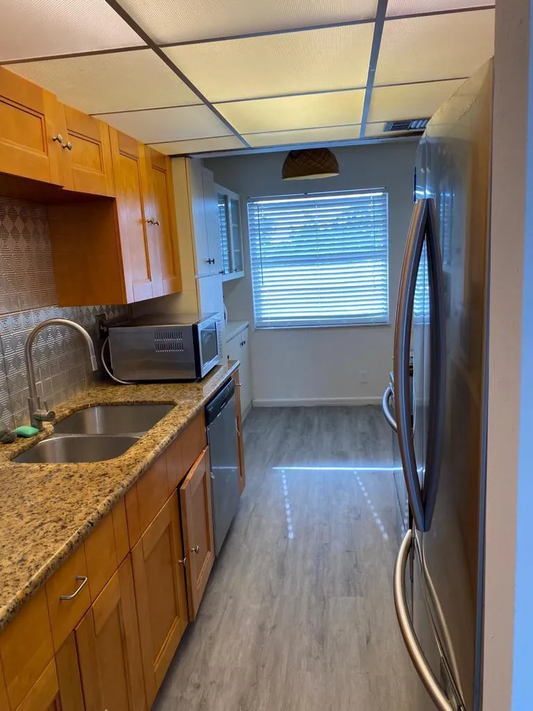 3161 NW 47TH TERRACE #402 Lauderdale Lakes, FL 33319