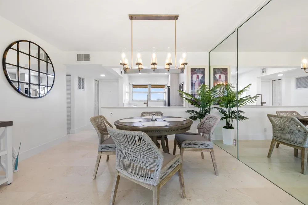 3654 VIA POINCIANA #603 Lake Worth, FL 33467