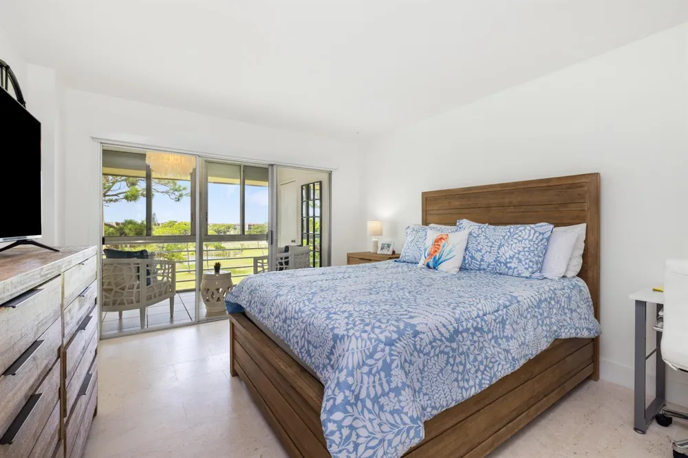 3654 VIA POINCIANA #603 Lake Worth, FL 33467