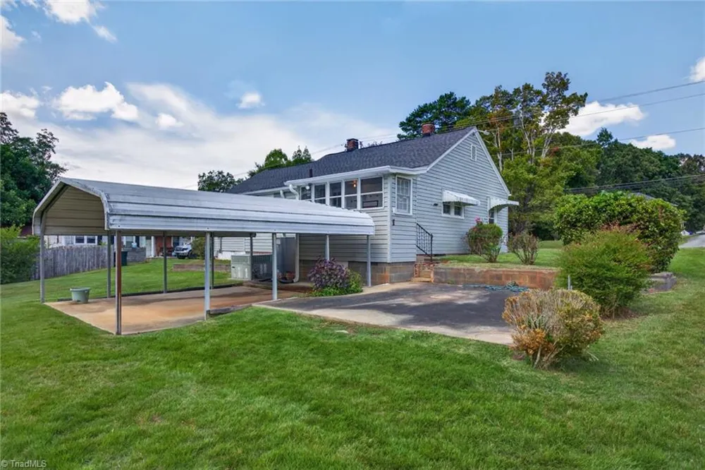 284 New Salem Road Randleman, NC 27317
