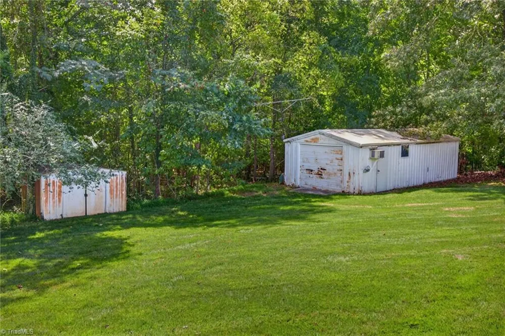 284 New Salem Road Randleman, NC 27317