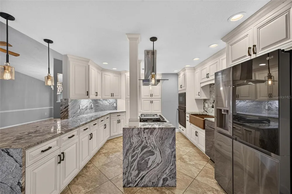 2203 GREENHILLS DRIVE Valrico, FL 33596