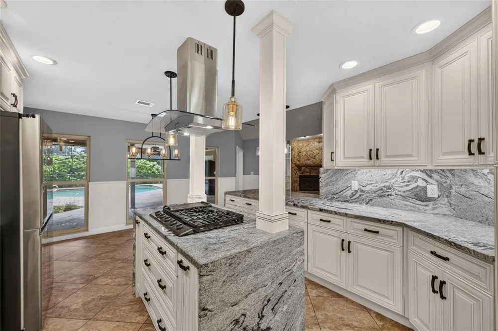 2203 GREENHILLS DRIVE Valrico, FL 33596
