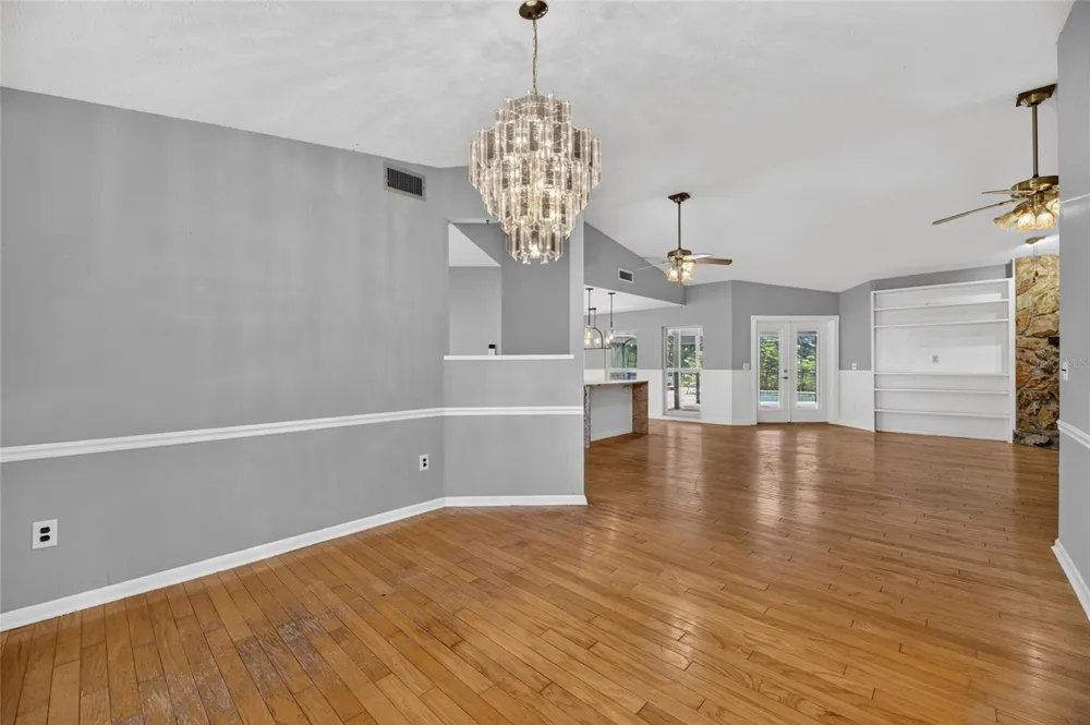 2203 GREENHILLS DRIVE Valrico, FL 33596