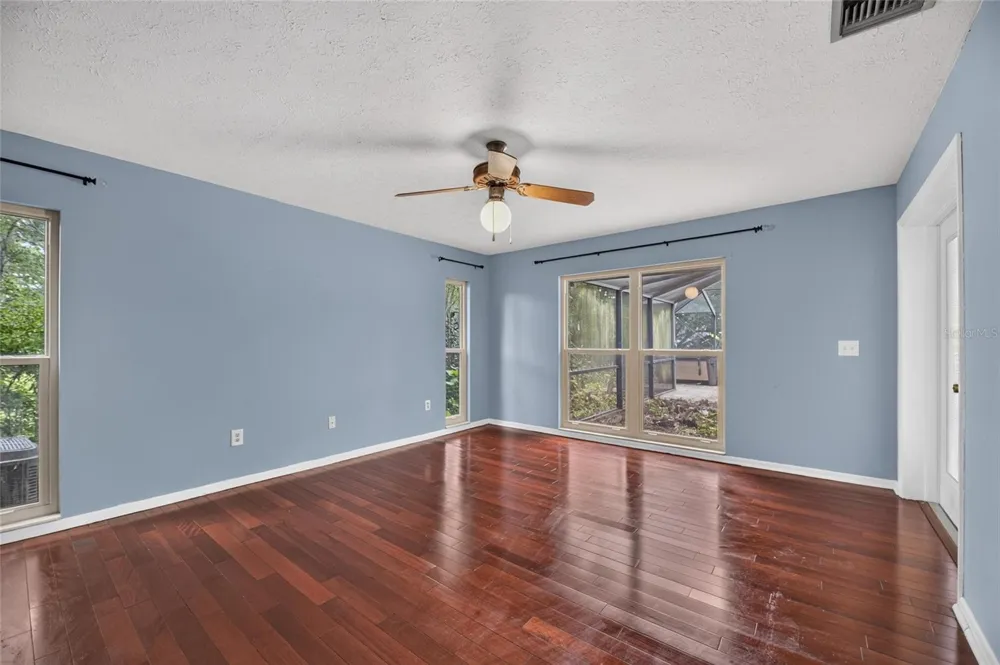 2203 GREENHILLS DRIVE Valrico, FL 33596